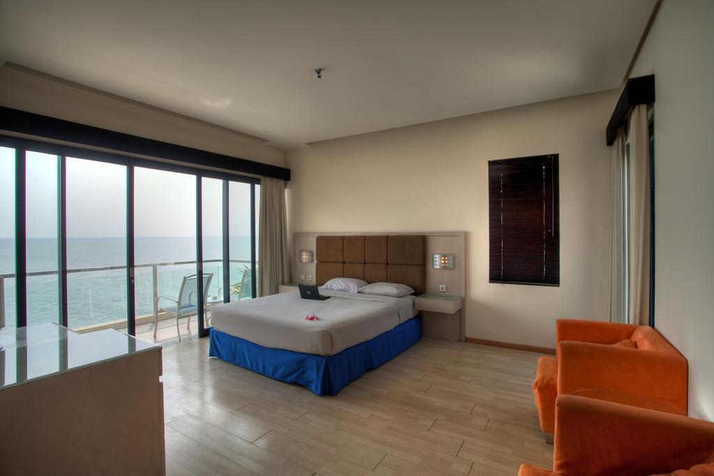 Tanjung Kodok Beach Resort Paciran Room photo