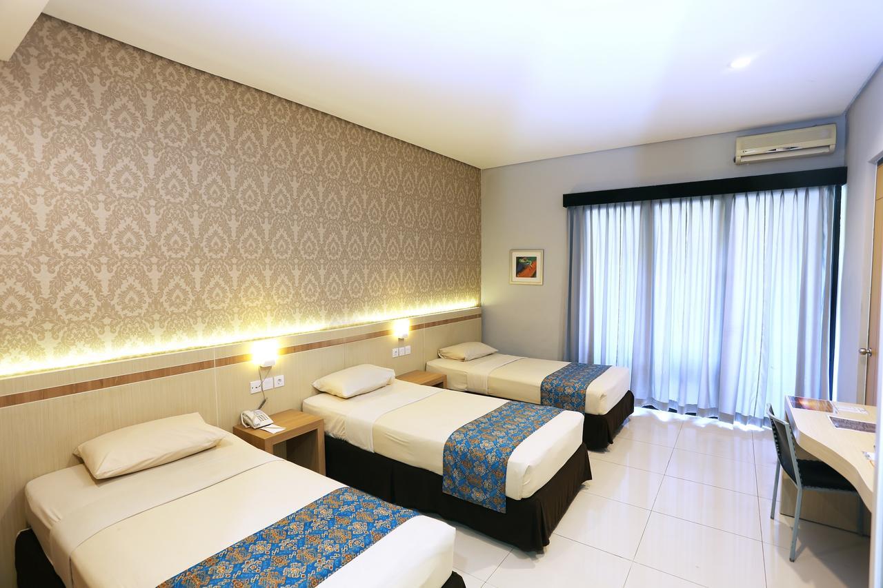 Tanjung Kodok Beach Resort Paciran Exterior photo